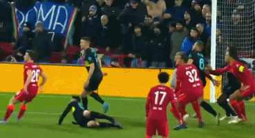 湖人斯马特谈伤势：就是背部痉挛，属于多年积劳造成的损耗