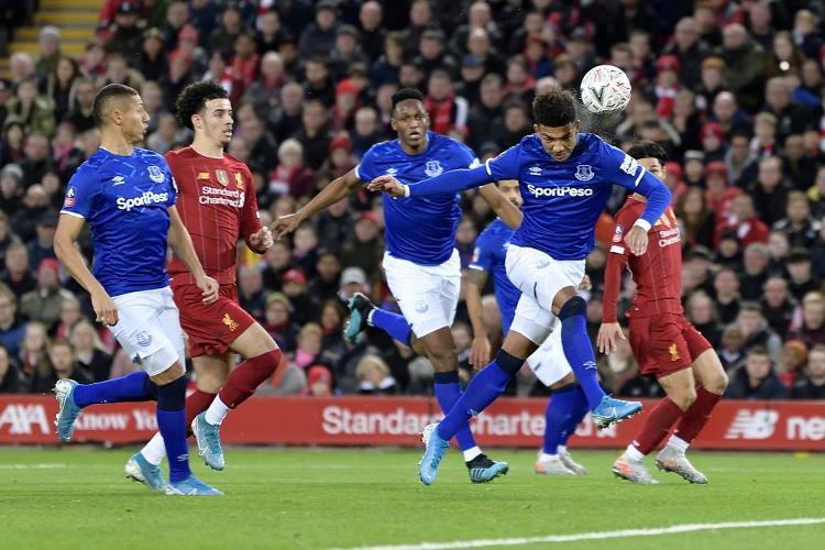 篮球NBA球队教练轮换策略调整