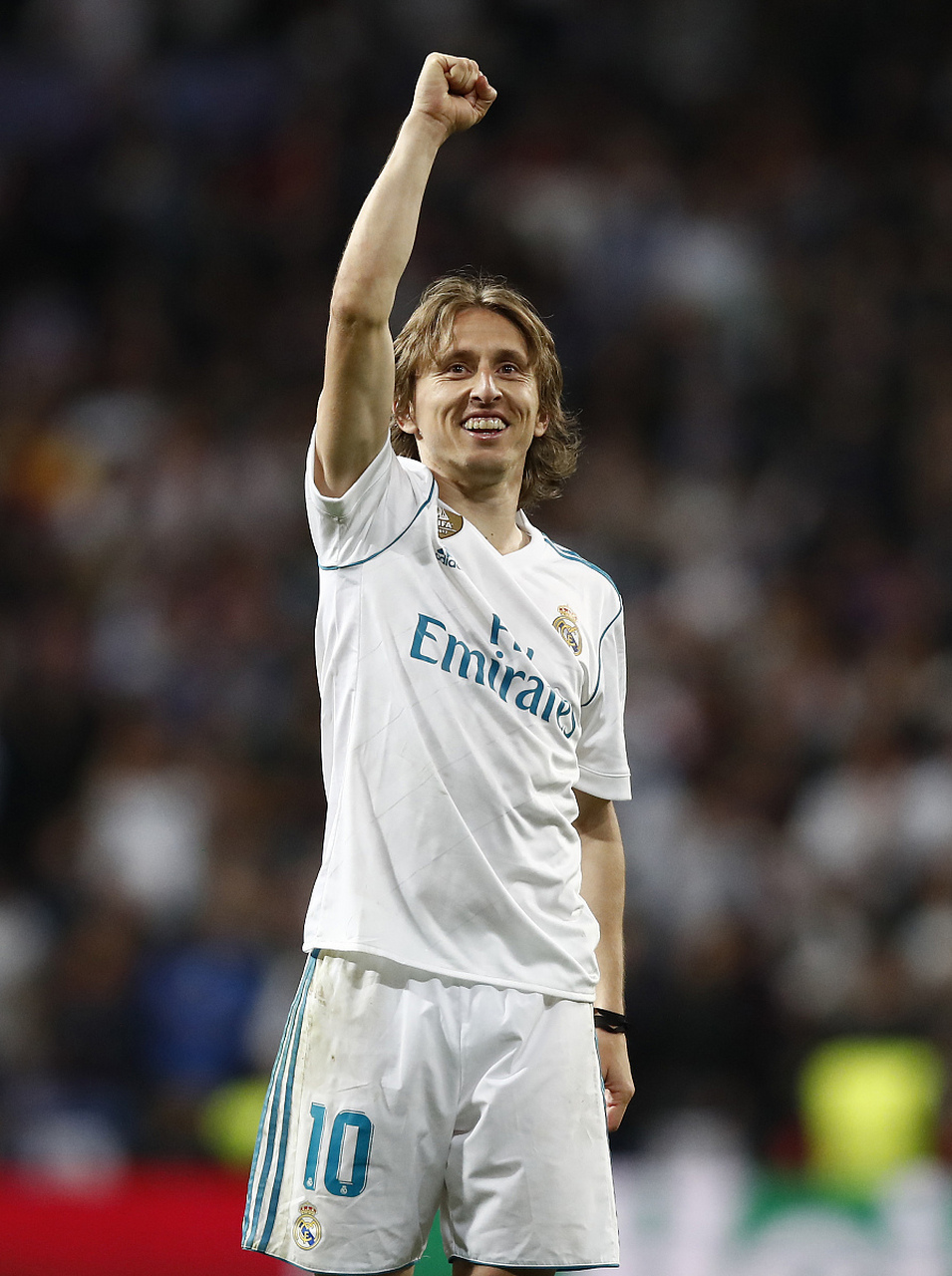 “小雪”节气将至，长春亚泰基地为天然草加盖第二层“棉被”